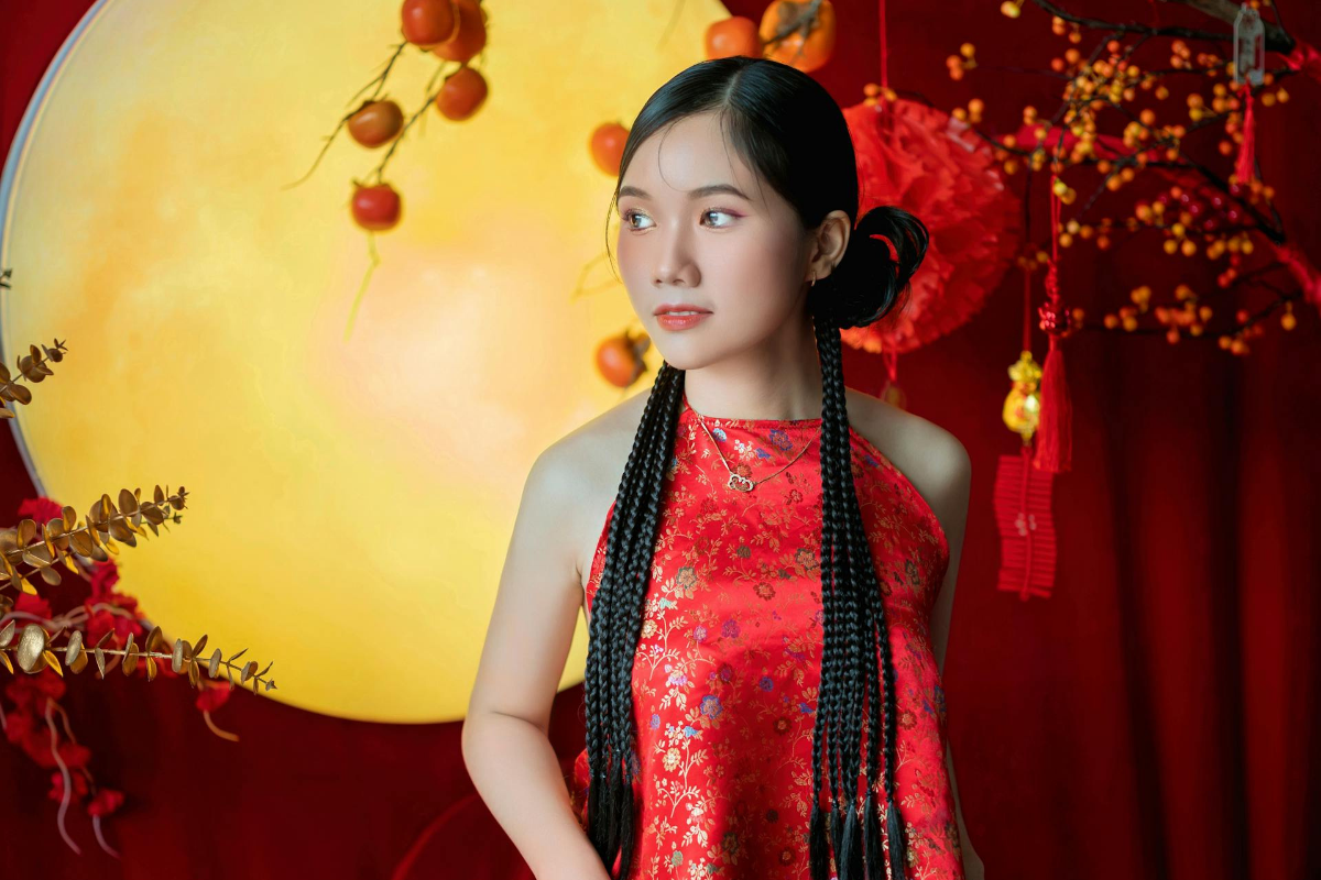 Why Red Is Considered Lucky in Chinese Culture and Worn During Lunar ...