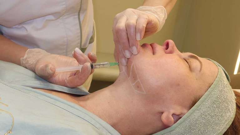 Fat-dissolving injections