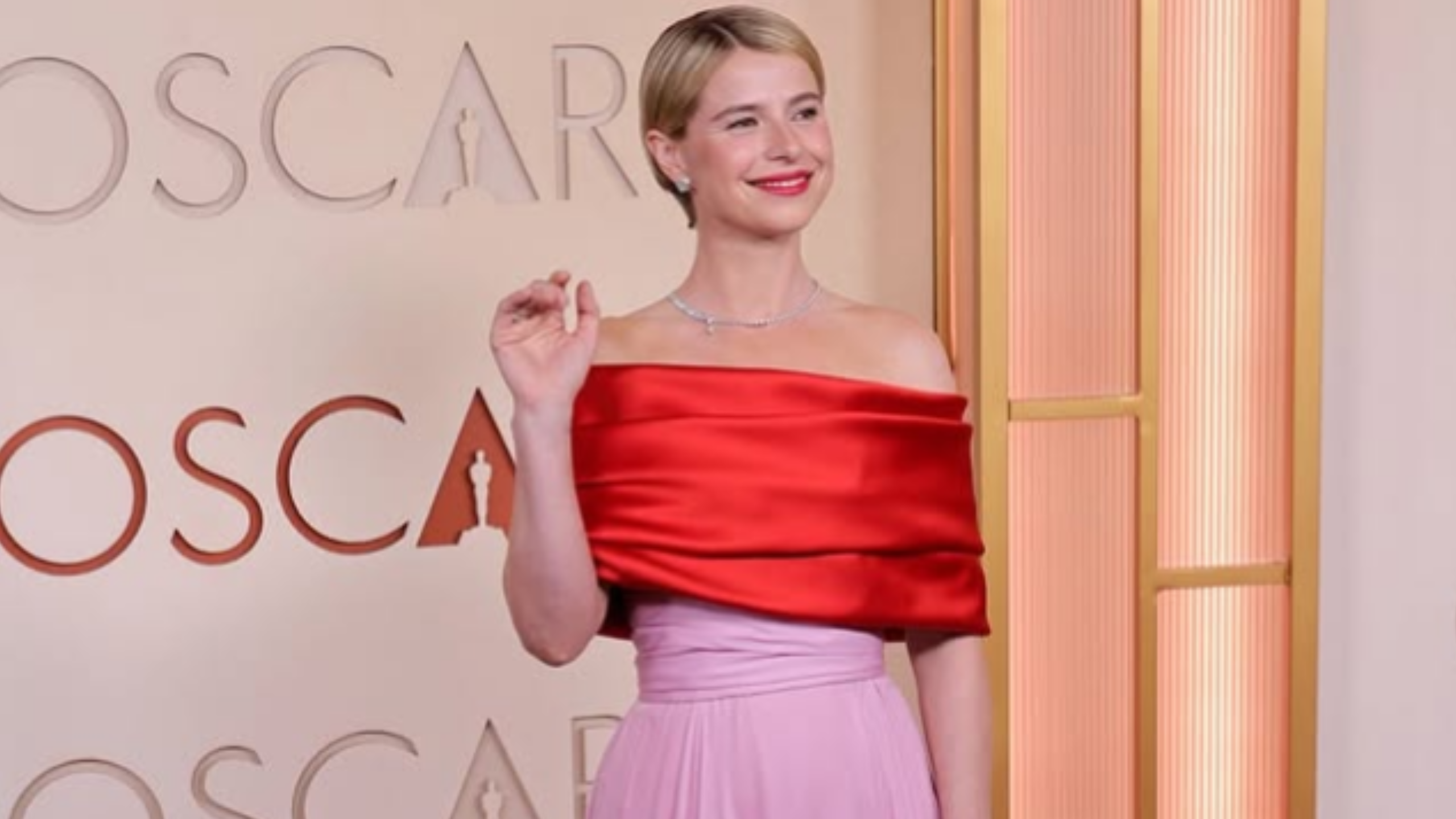 Jessie Buckley Leads the Return of Pink and Red, Spring's Most Romantic Colour Pairing