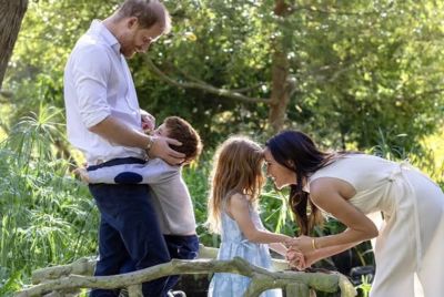 Harry and Megan Family Photo
