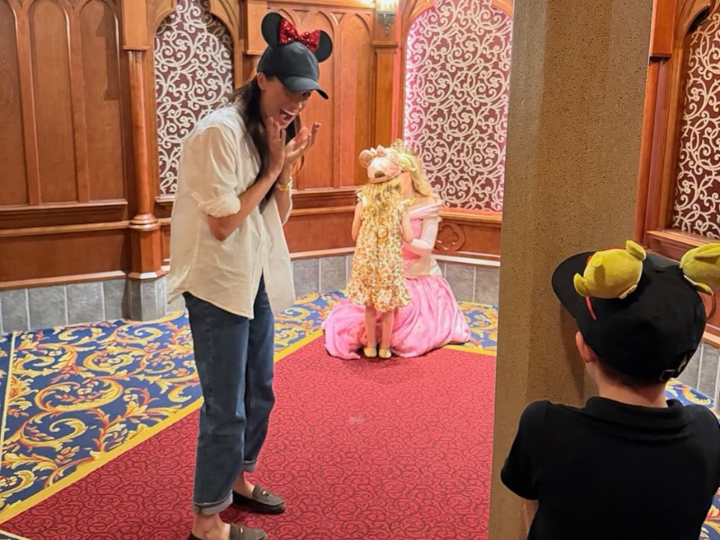 Meghan Markle smiling in Disneyland Meghan Markle smiling in Disneyland