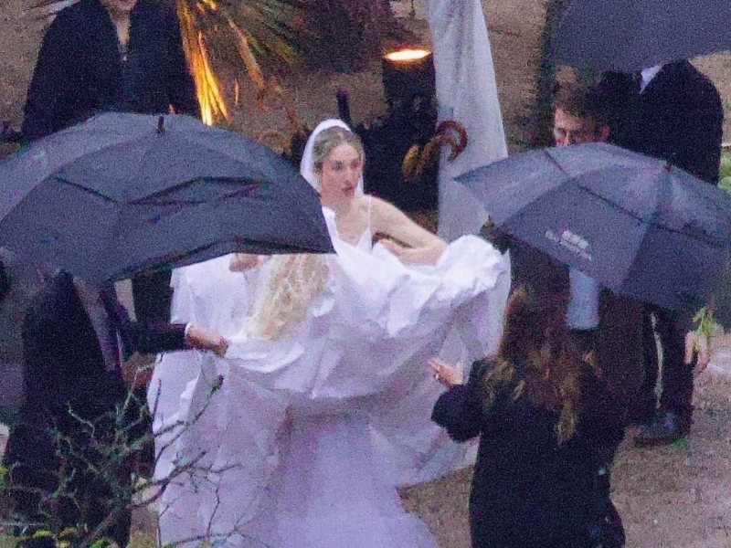 Este Haim and Jonathan Levin wedding