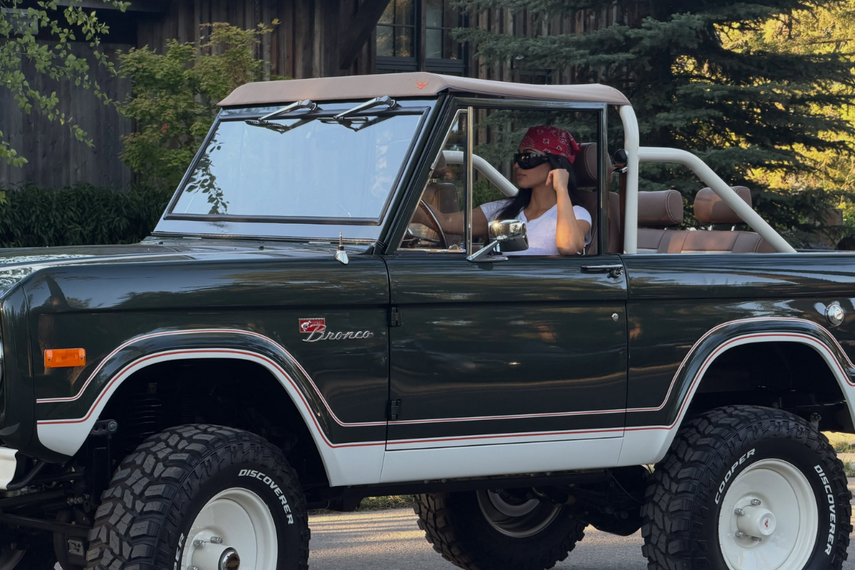 Kim Kardashian Splashes Out On 210 000 Vintage Ford Bronco After 