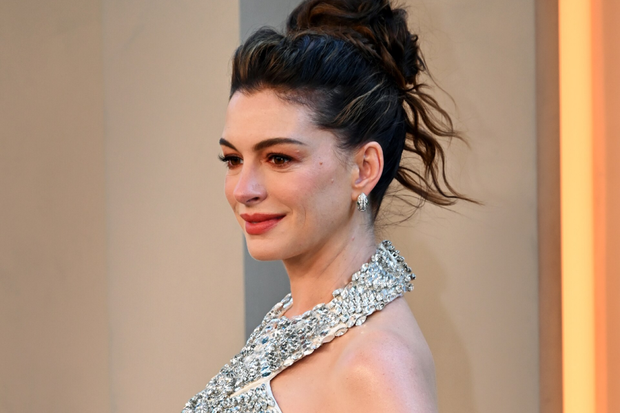 Anne Hathaway