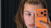 Hailey Bieber zigzag headband