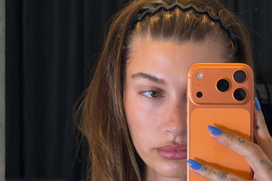 Hailey Bieber zigzag headband