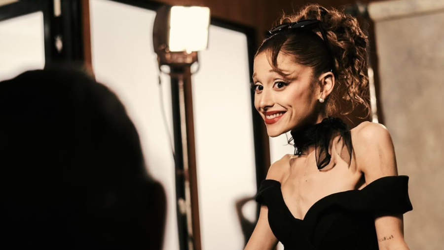 Ariana Grande's Shoulder Bones Protrude In New Video