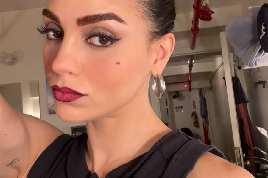Melissa Barrera in a Chic Makeup look