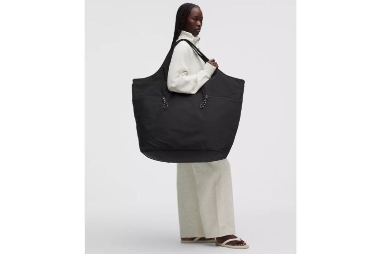 Lululemon Big-Ass Bag 80L