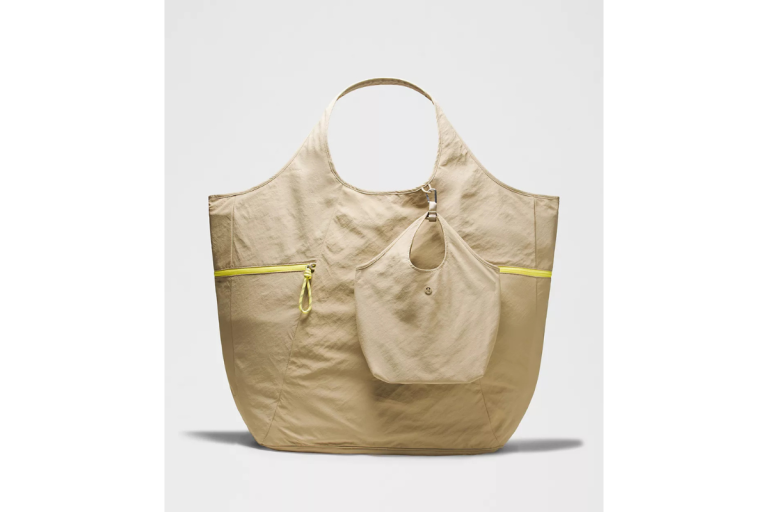 Lululemon Big-Ass Bag 80L