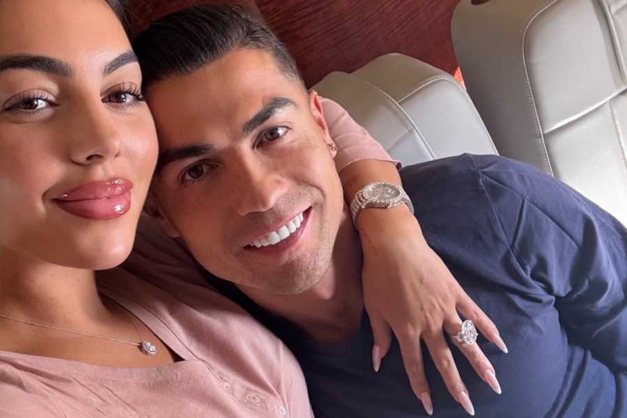 Cristiano Ronaldo’s HUGE Engagement Ring For Georgina Rodríguez