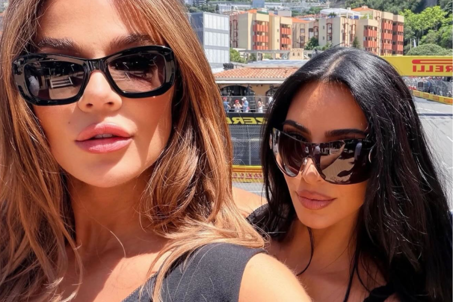 Khloe Kardashian with Kim Kardashian photo together
