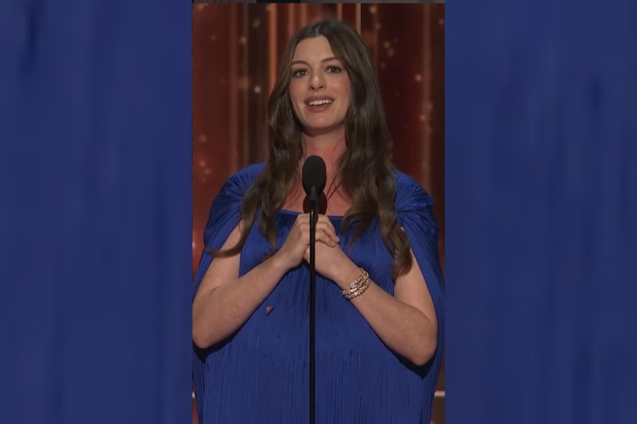 Anne Hathaway inducted as a Disney Legend