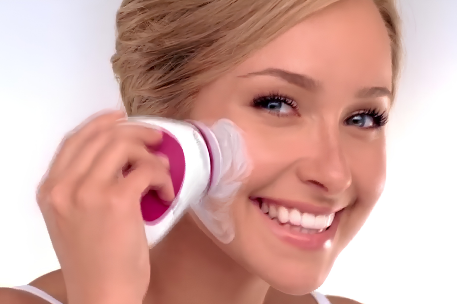Hayden Panettiere Neutrogena