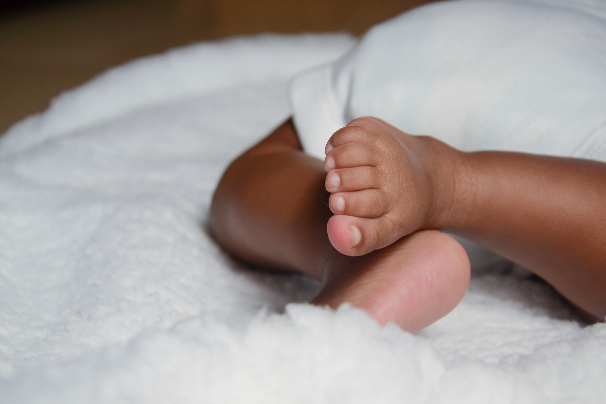 Lesbian Couple Branded 'Racist' After Suing Fertility Clinic Over Donor Sperm Mix-Up That Resulted in Black Baby