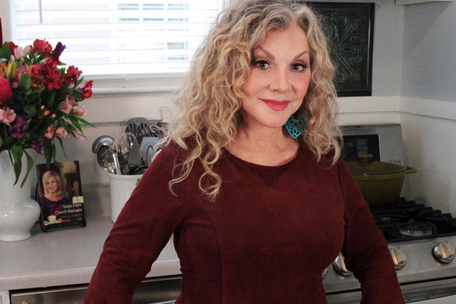 Stella Parton