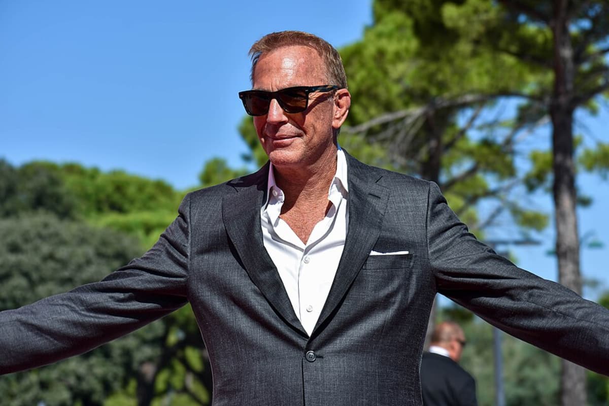 Who Is McKenna Wesley? Kevin Costner Linked to Influencer 32 Years His ...