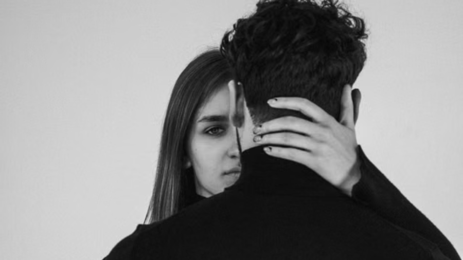 Women Can Now Blur Their Boyfriends’ Faces on Instagram