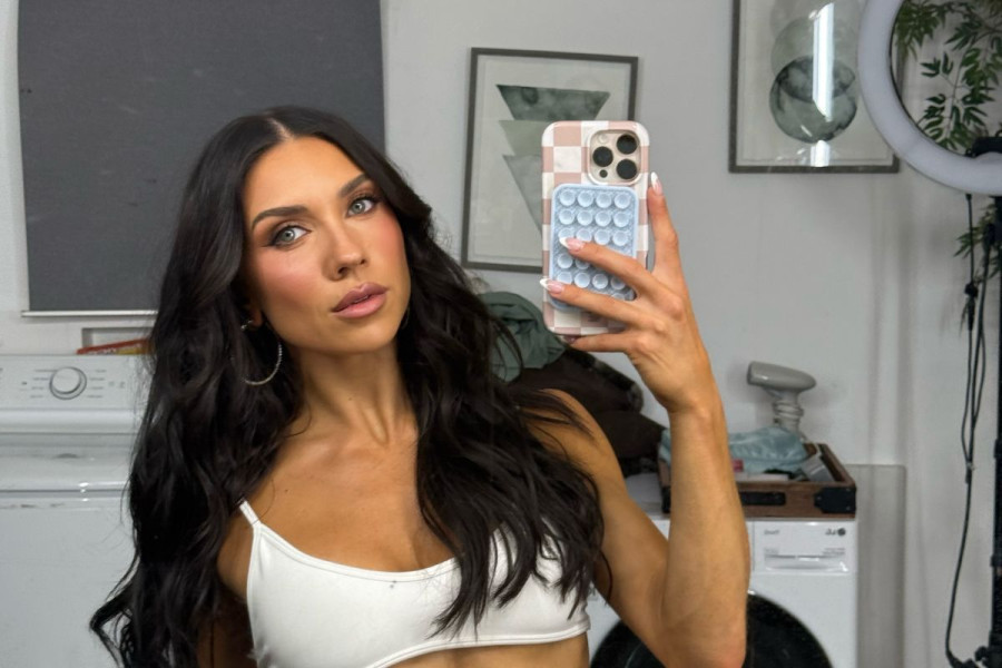 Jenna Johnson Selfie
