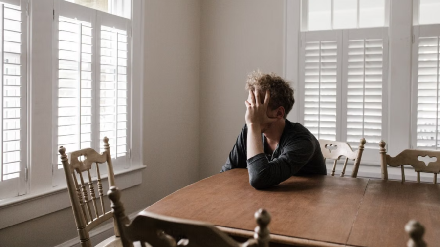 Man, 49, Sold Everything To Meet AI Girlfriend
