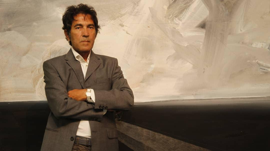 Italian Artist Sells Invisible Sculpture for £13,000
