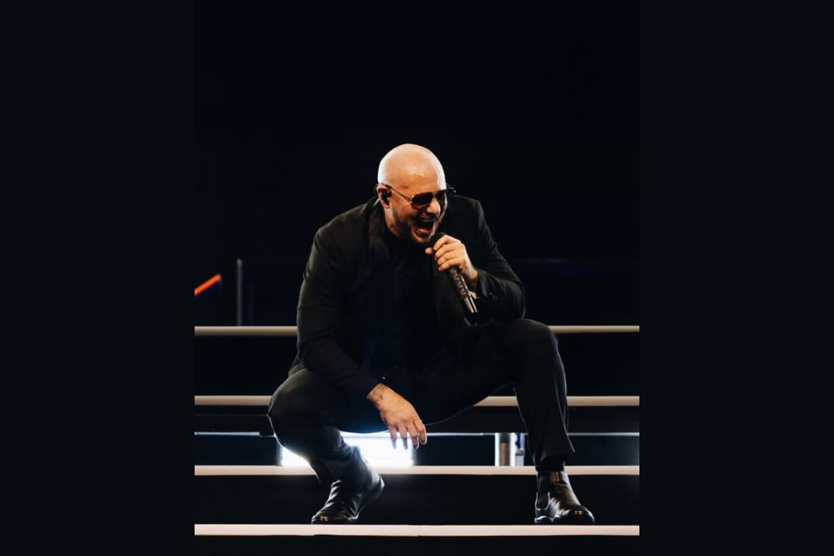 Pitbull Says He Got 'Excited' When Jennifer Lopez Grinded on Him During ...
