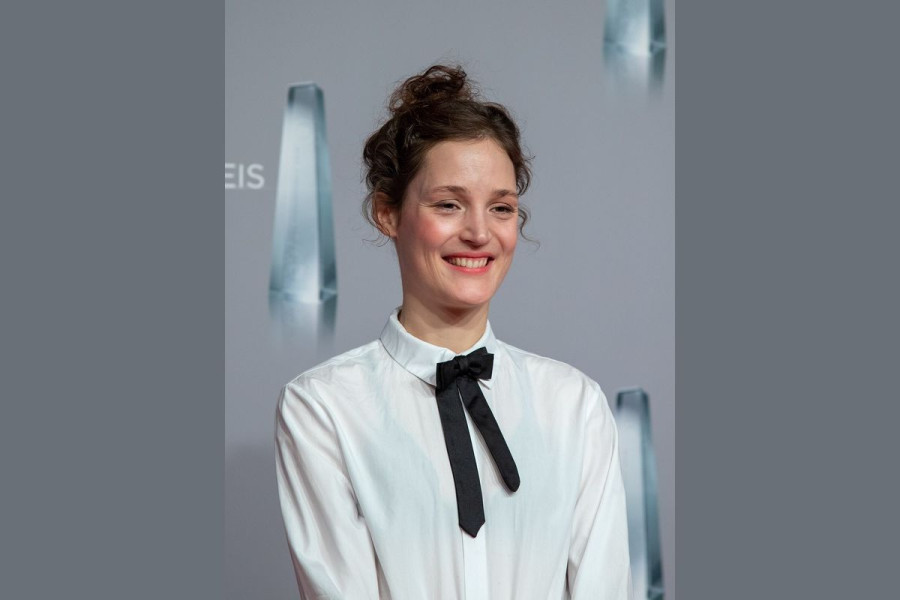 Vicky Krieps at German film award