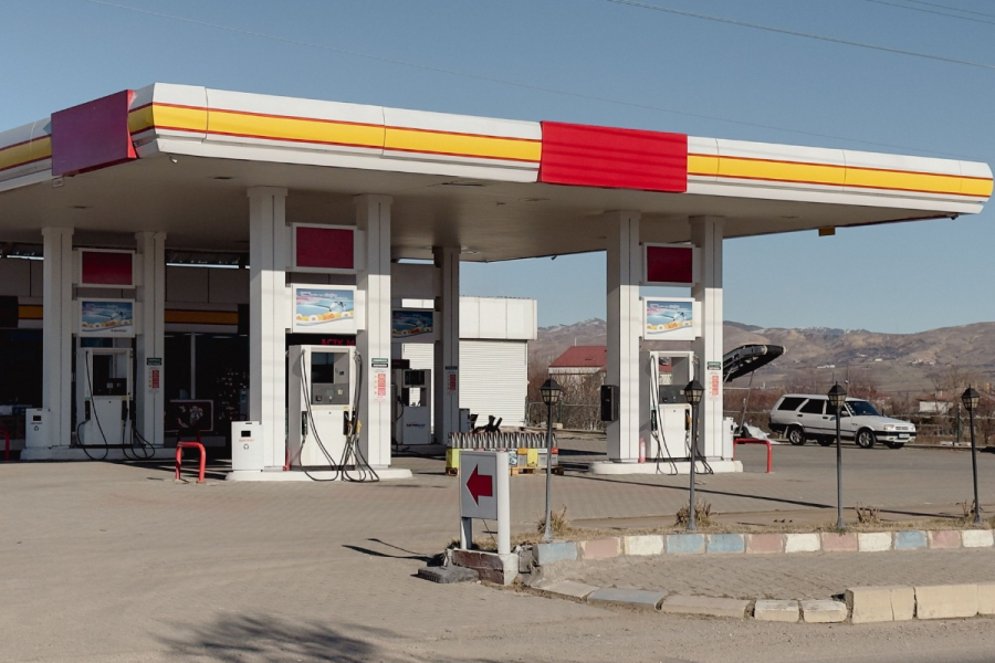 Couple Marries at a Gas Station